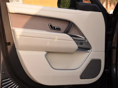 2025 لاند روفر رينج روفر اوتوبيوغرافي