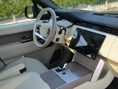 2025 لاند روفر رينج روفر اوتوبيوغرافي