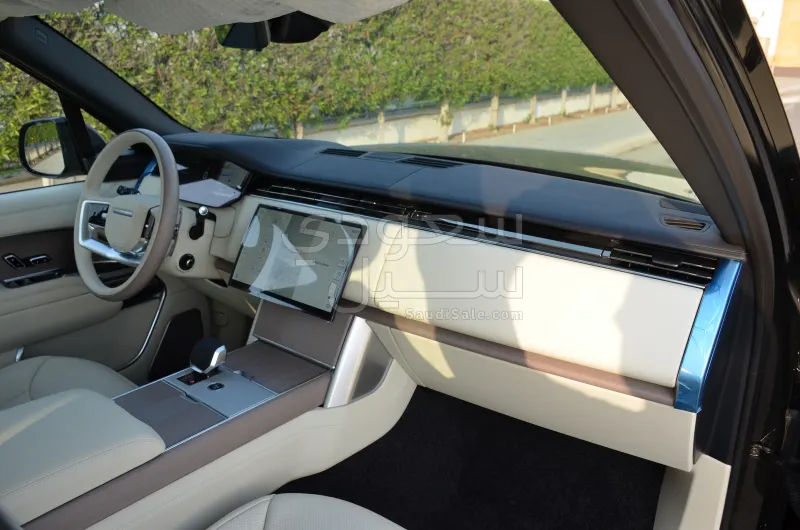 2025 لاند روفر رينج روفر اوتوبيوغرافي