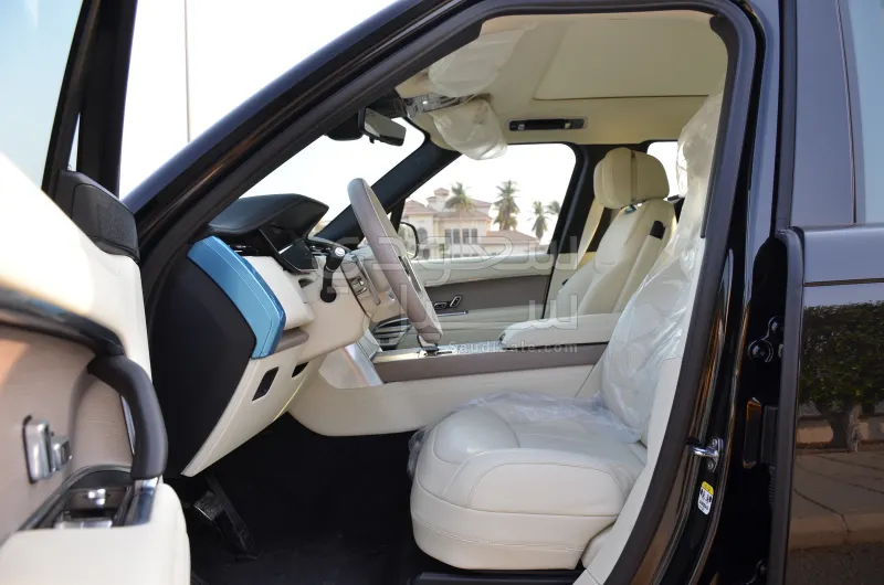 2025 لاند روفر رينج روفر اوتوبيوغرافي