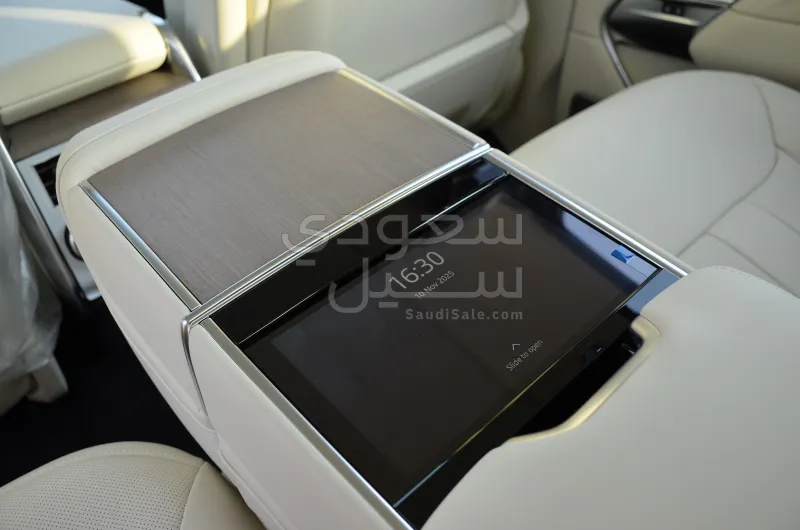 2025 لاند روفر رينج روفر اوتوبيوغرافي