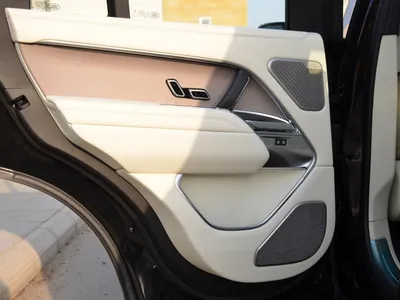 2025 لاند روفر رينج روفر اوتوبيوغرافي