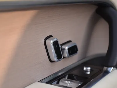 2025 لاند روفر رينج روفر اوتوبيوغرافي