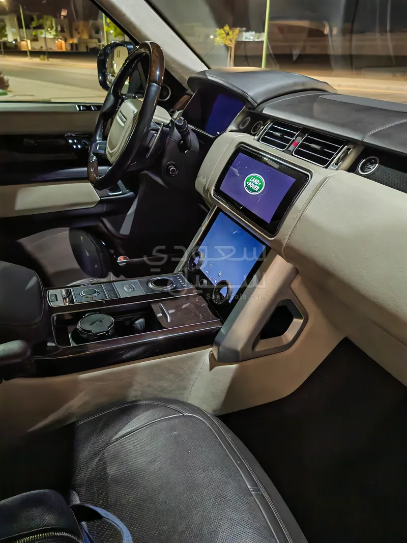 2019 لاند روفر رينج روفر فوج اوتوبيوغرافي