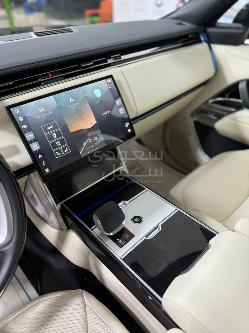 2025 لاند روفر رينج روفر اتش اس اي