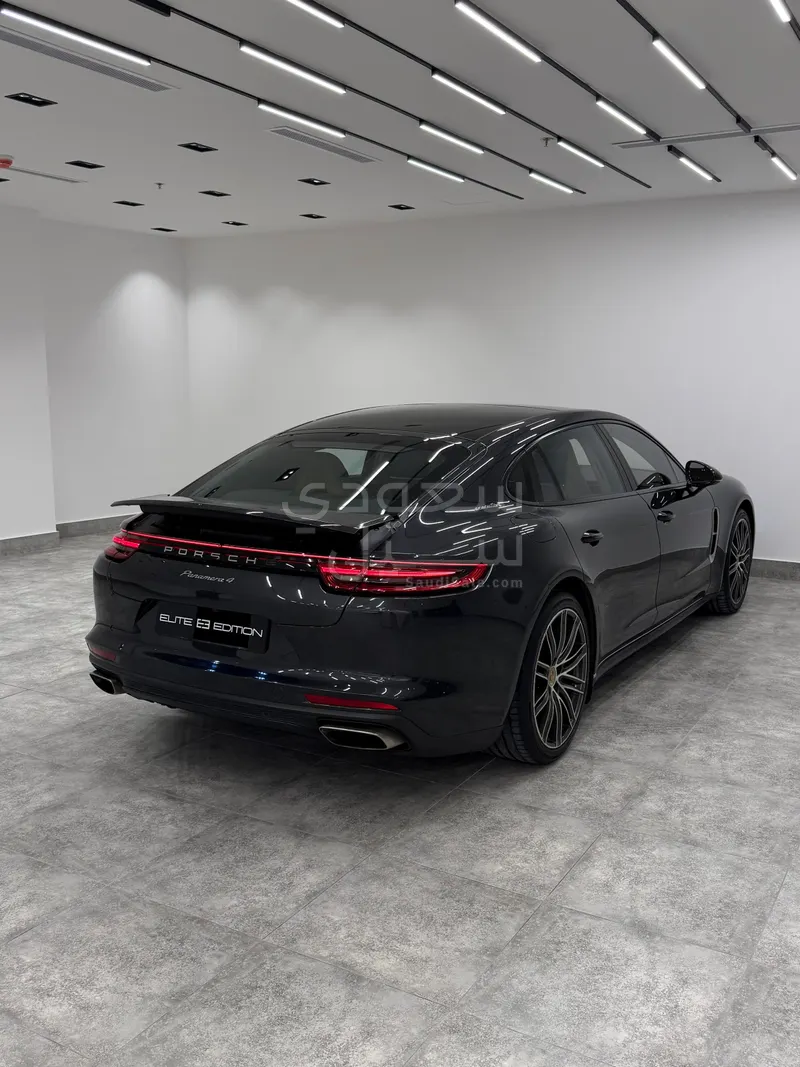 2018 بورش بانميرا 4 اس اكسيكيتف