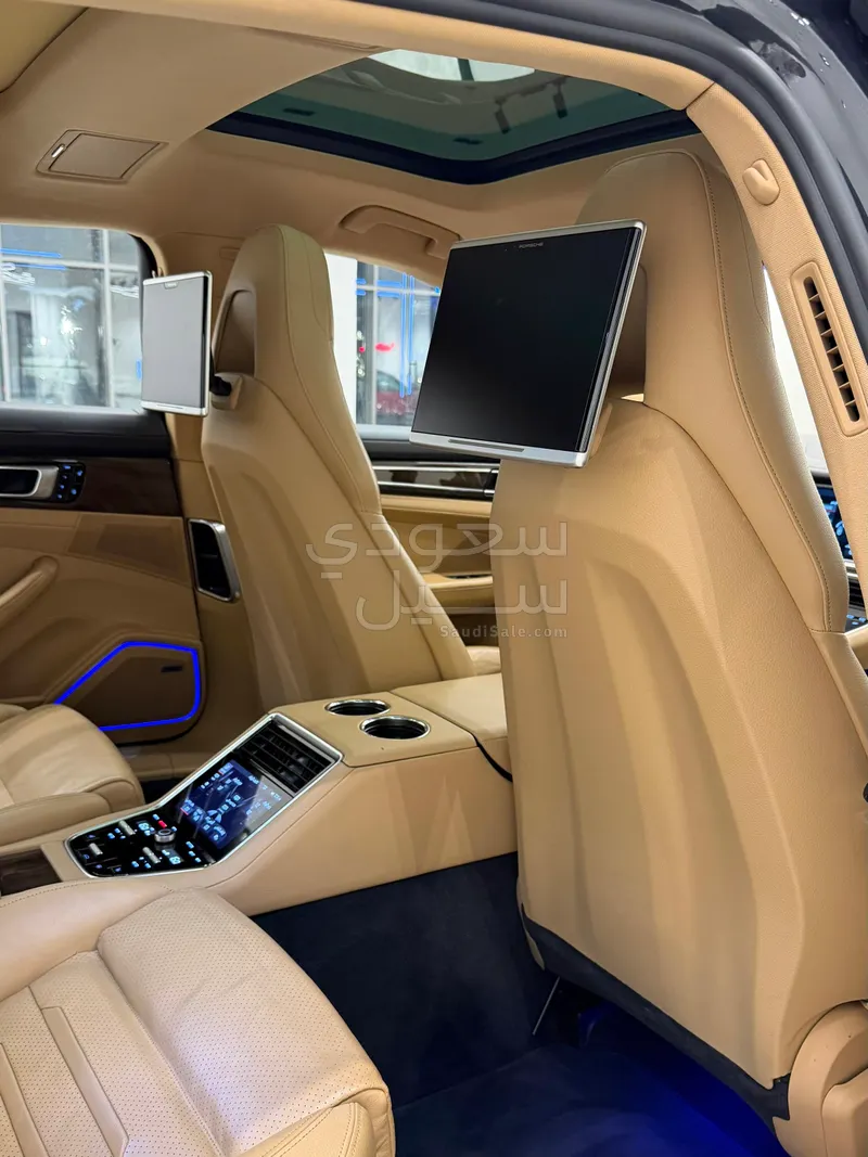 2018 بورش بانميرا 4 اس اكسيكيتف