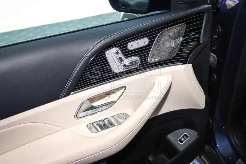 2024 مرسيدس - بنز جي إل إي 53 أي إم جي