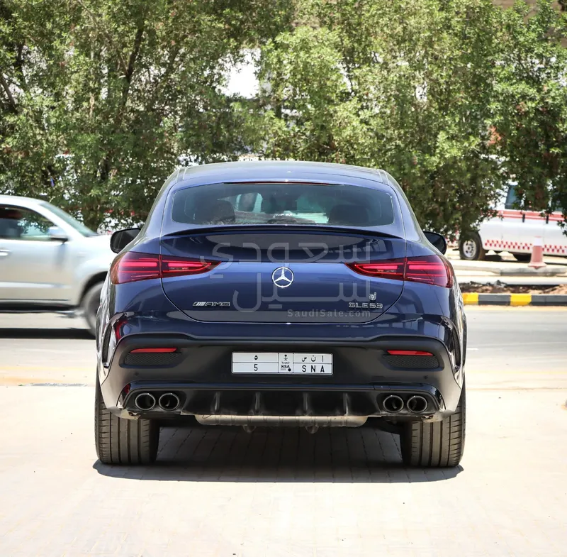 2024 مرسيدس - بنز جي إل إي 53 أي إم جي