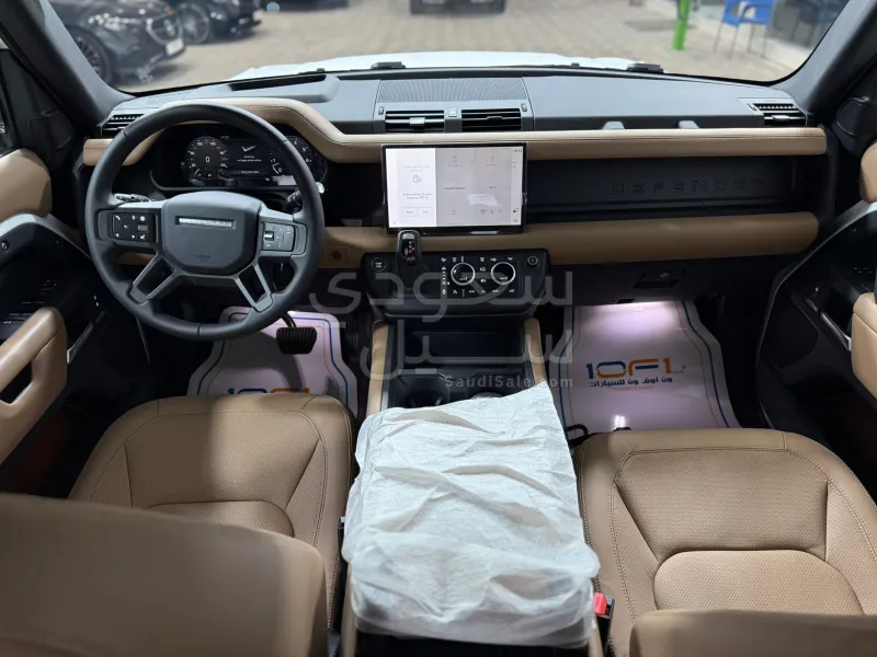 2025 لاند روفر ديفيندر 110