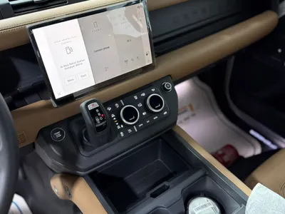 2025 لاند روفر ديفيندر 110