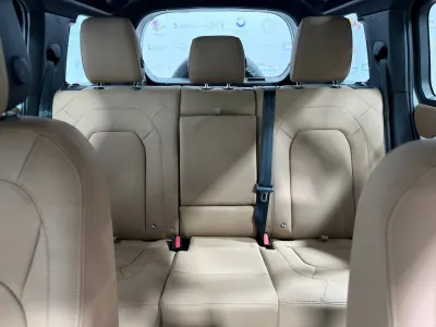 2025 لاند روفر ديفيندر 110