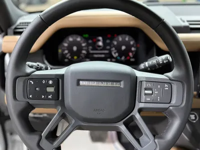 2025 لاند روفر ديفيندر 110