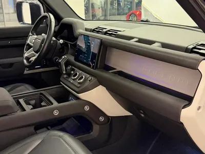 2022 لاند روفر ديفيندر اس اي