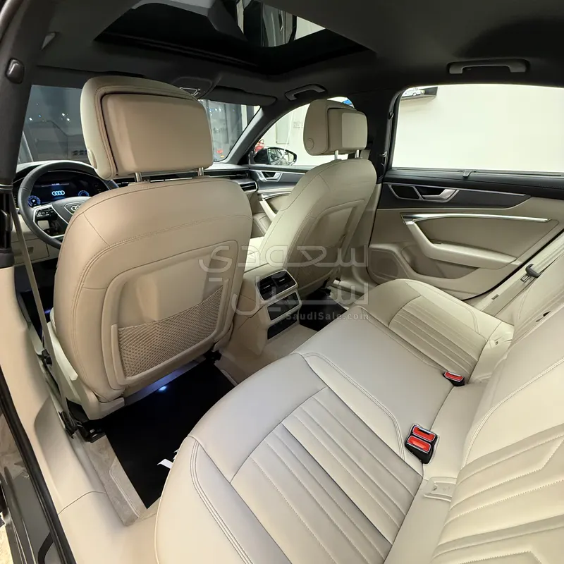 2025 اودي اي 6 اس لاين