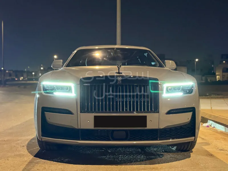 2022 رولز رويس قوست بلاك بادج