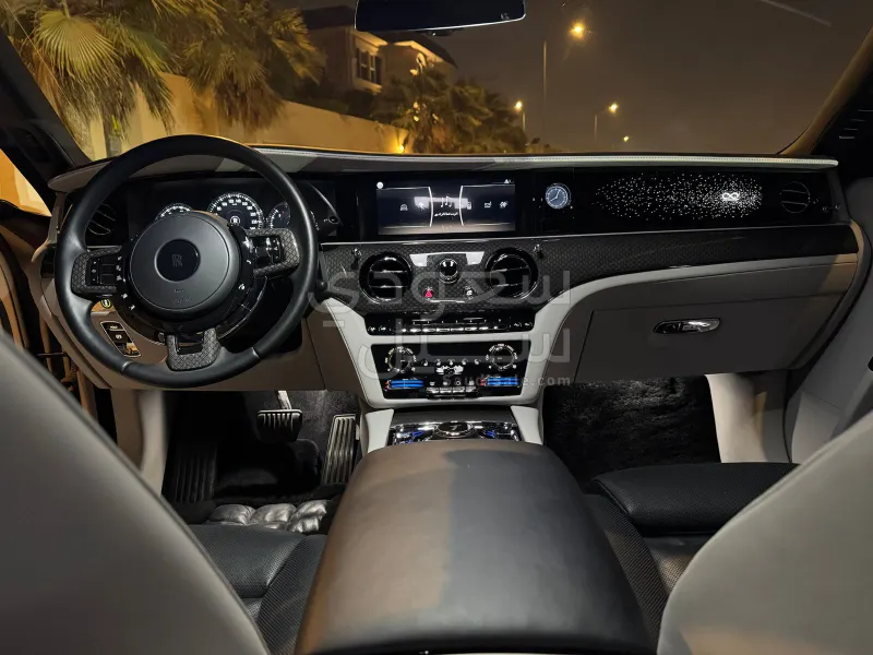 2022 رولز رويس قوست بلاك بادج