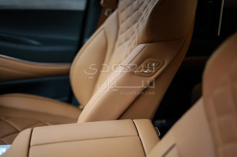 2025 جينيسيس جي في 80