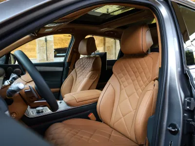 2025 جينيسيس جي في 80