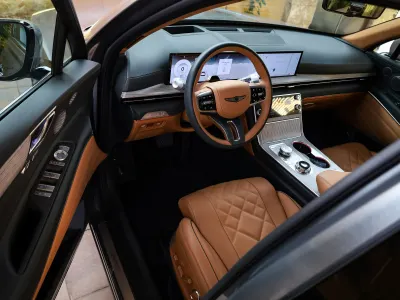 2025 جينيسيس جي في 80