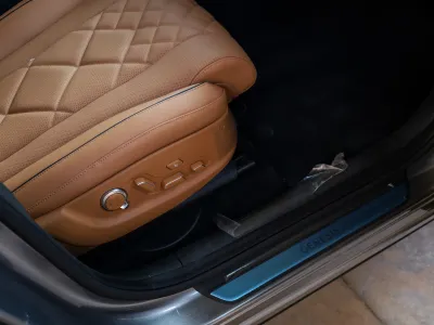 2025 جينيسيس جي في 80