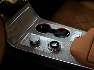 2025 جينيسيس جي في 80