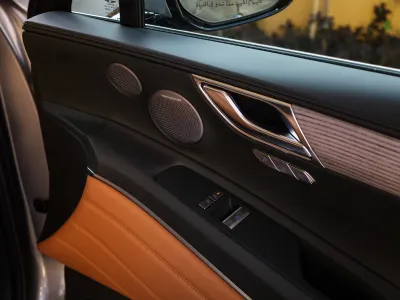 2025 جينيسيس جي في 80