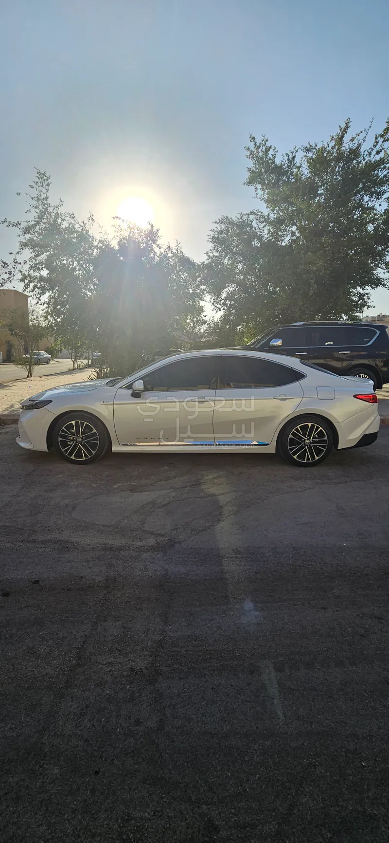 2025 تويوتا كامري ال اي