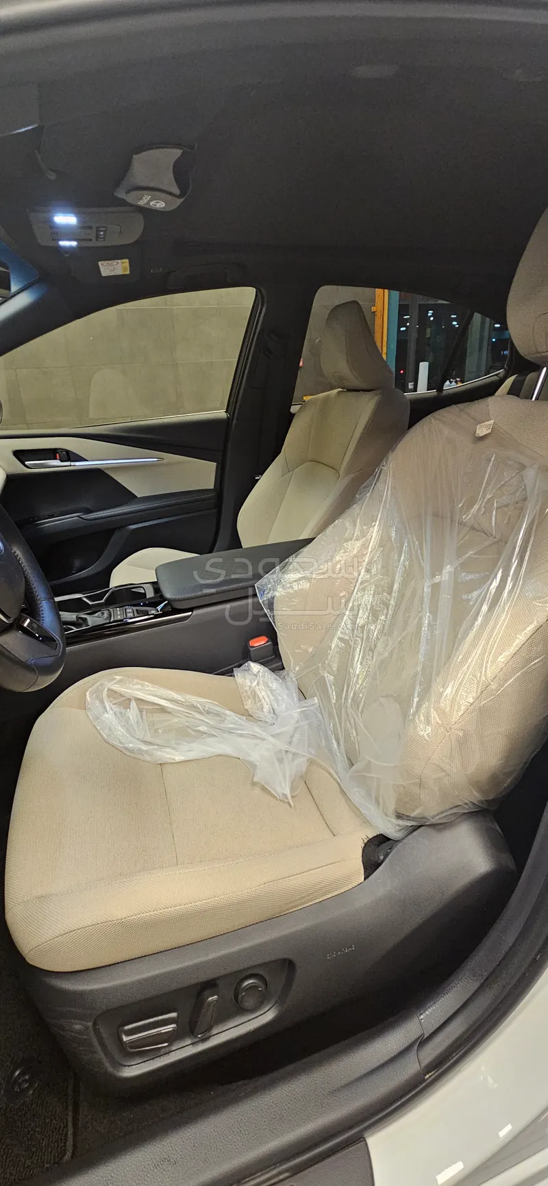 2025 تويوتا كامري ال اي