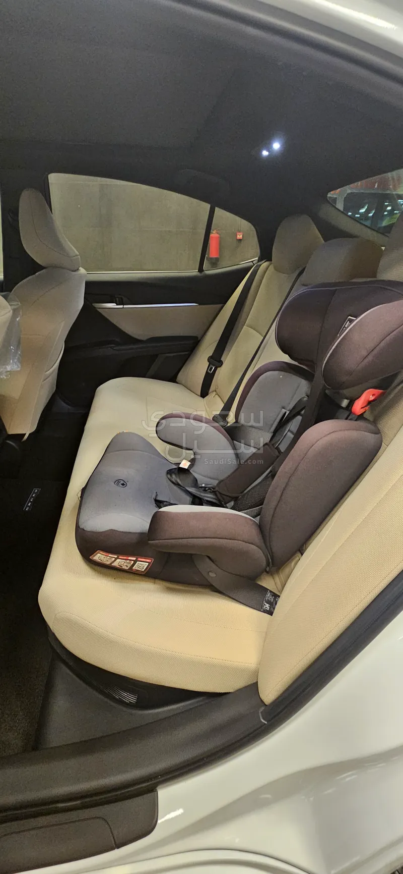 2025 تويوتا كامري ال اي