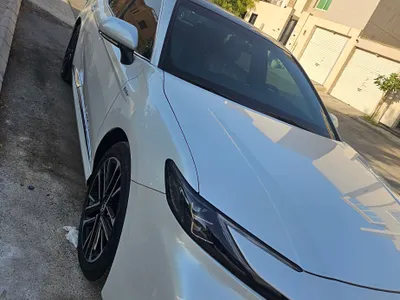 2025 تويوتا كامري ال اي