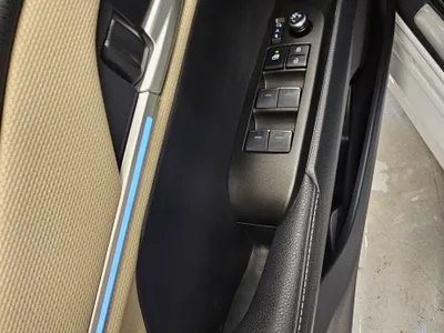 2025 تويوتا كامري ال اي