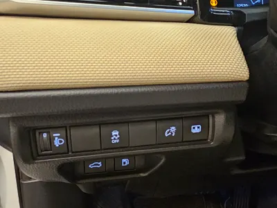 2025 تويوتا كامري ال اي