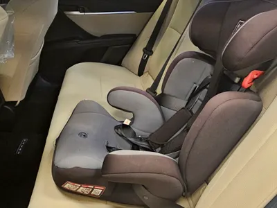 2025 تويوتا كامري ال اي