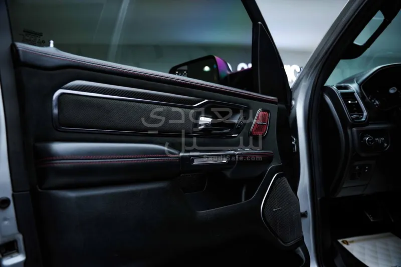 2022 دودج رام تي ار اكس