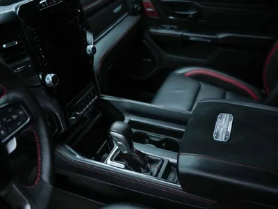 2022 دودج رام تي ار اكس