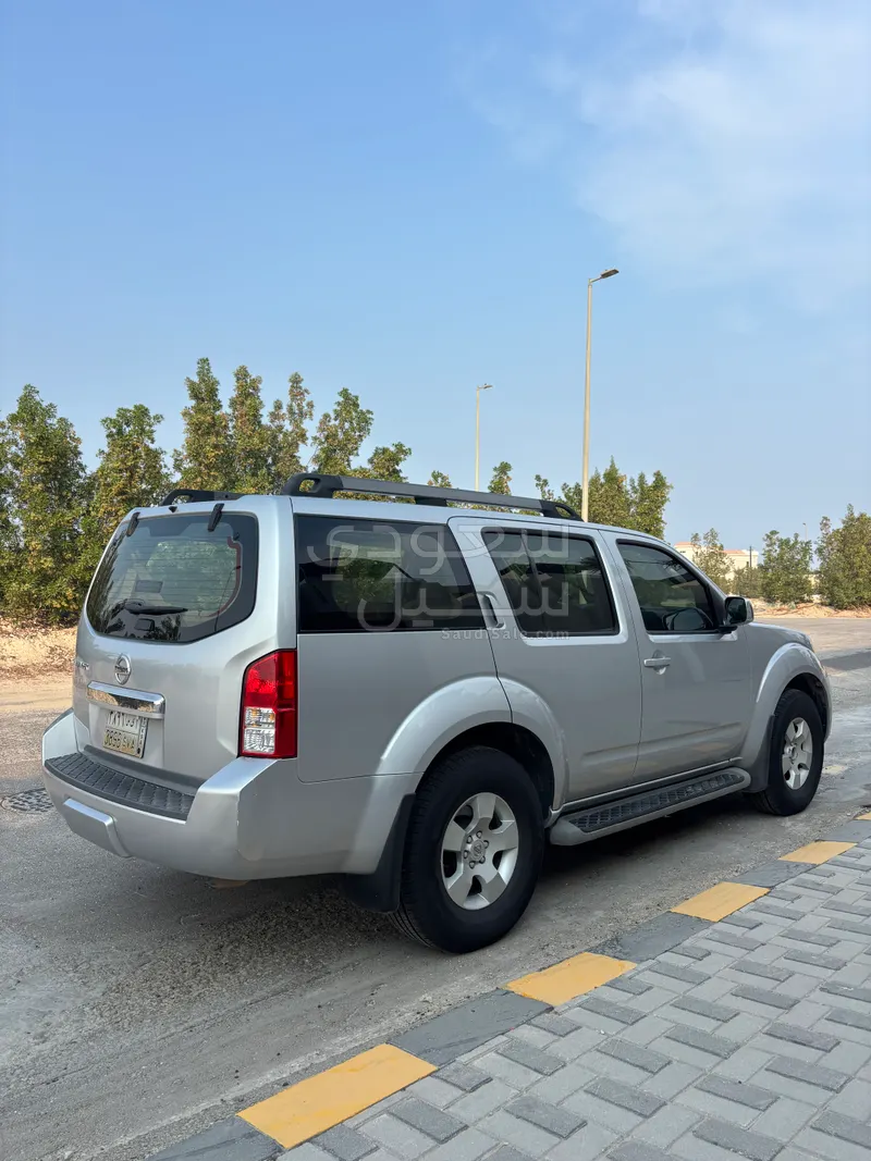 2010 نيسان باثفايندر