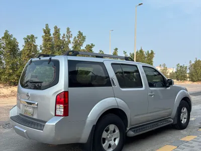 2010 نيسان باثفايندر