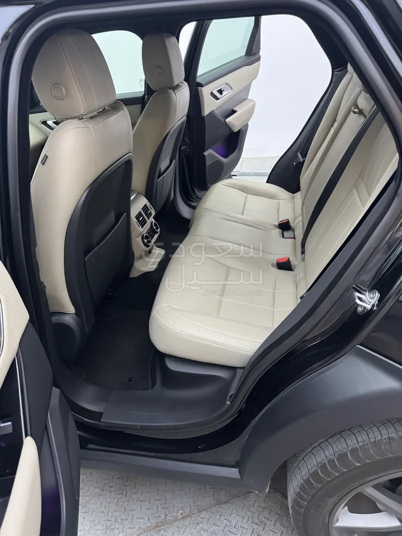 2021 لاند روفر رينج روفر فيلار اس