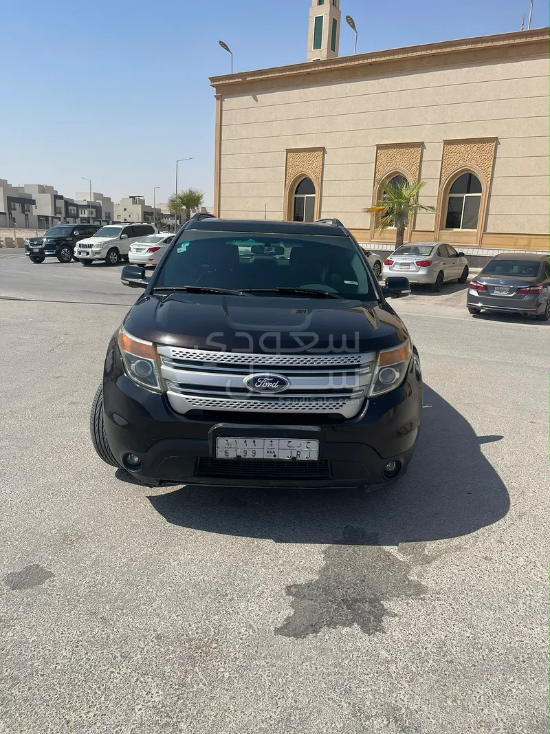2013 فورد اكسبلورر اكس ال تي