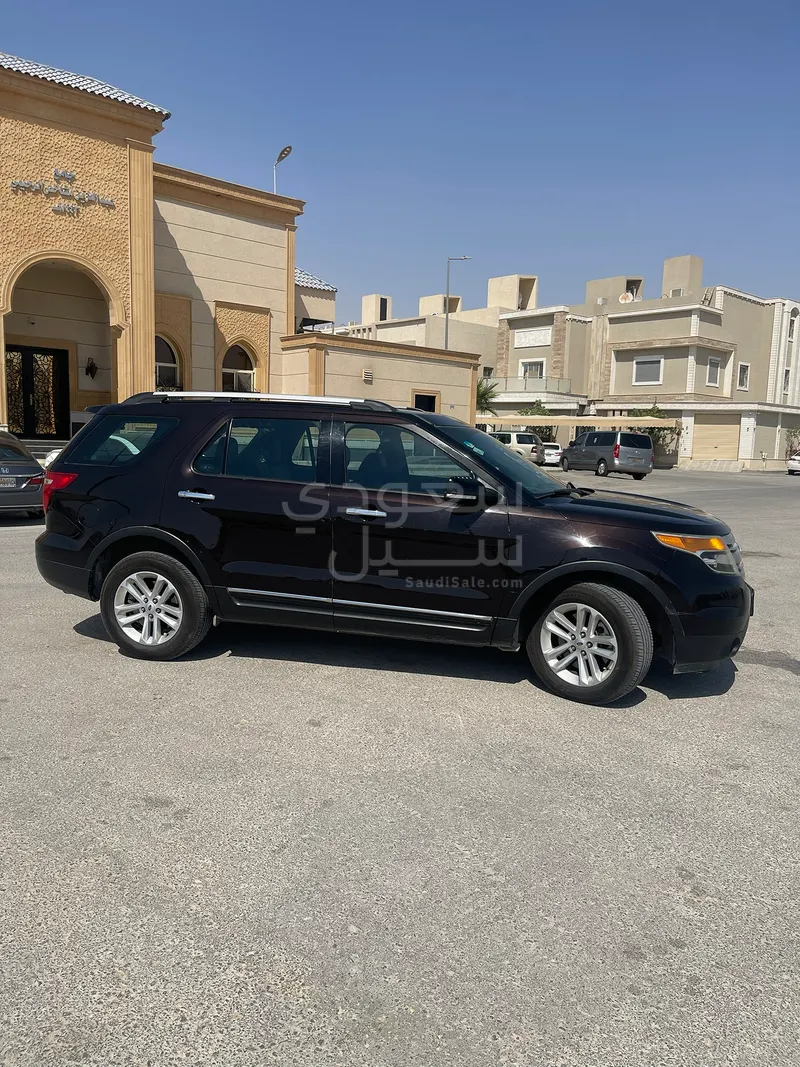 2013 فورد اكسبلورر اكس ال تي