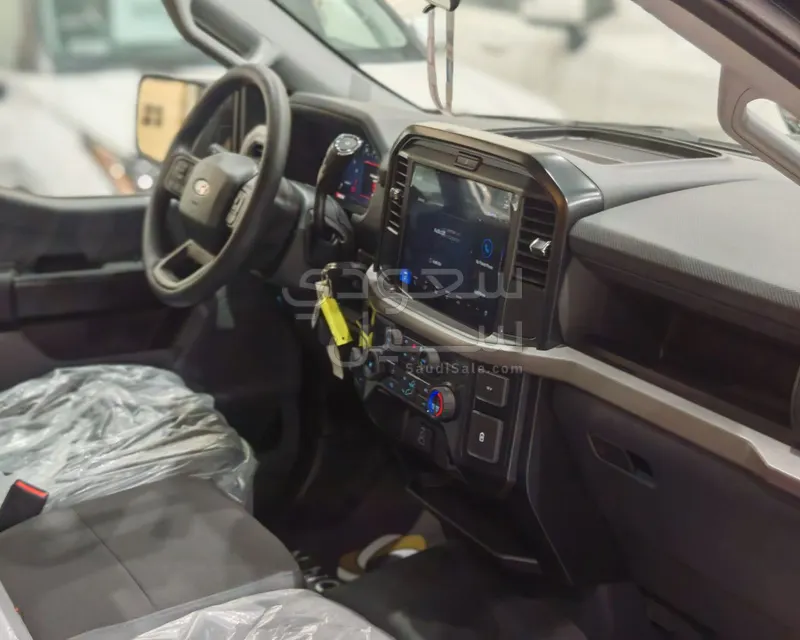 2025 فورد اف 150