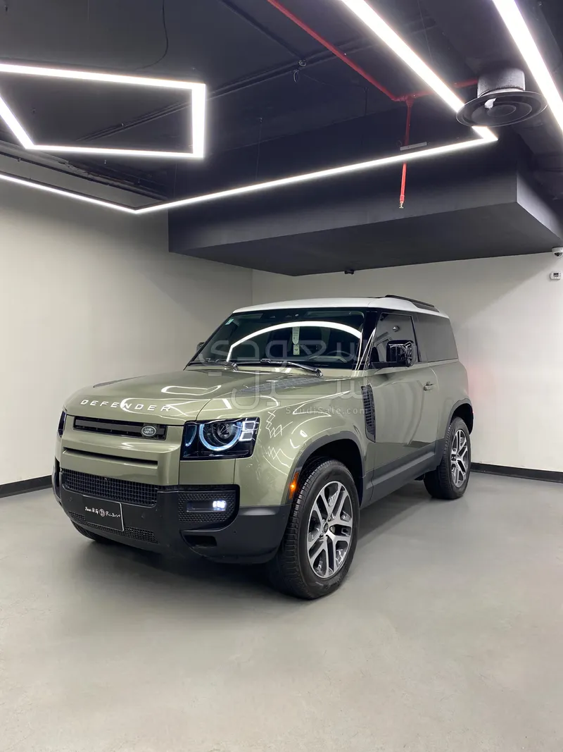 2024 لاند روفر ديفيندر 90