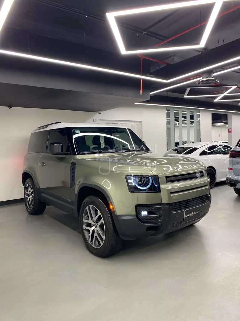 2024 لاند روفر ديفيندر 90