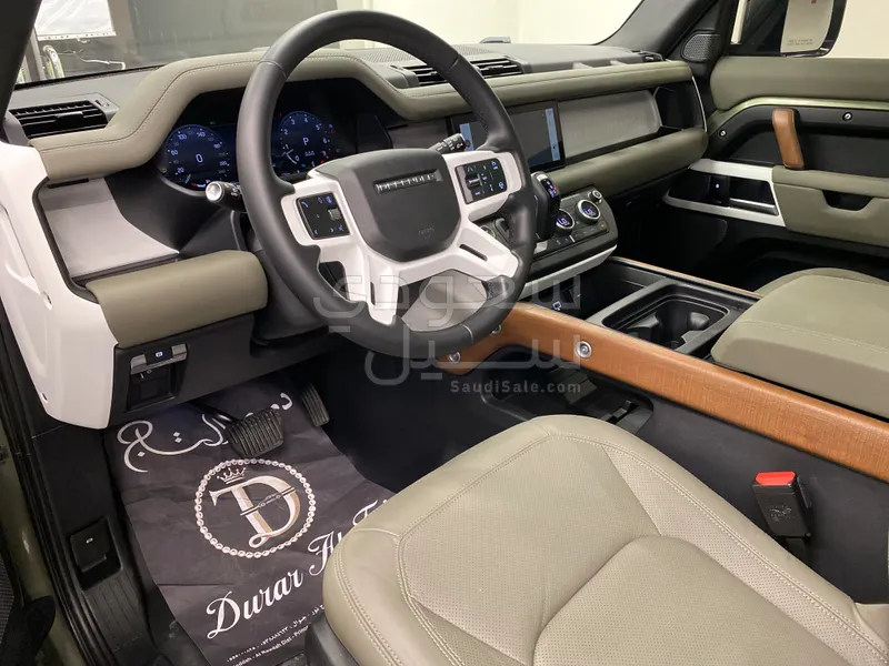 2024 لاند روفر ديفيندر 90