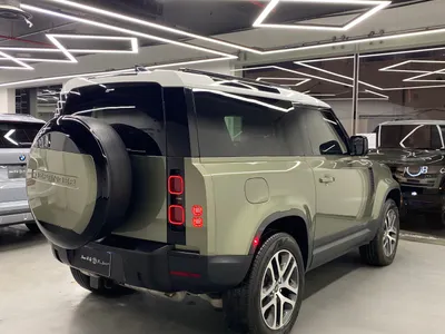 2024 لاند روفر ديفيندر 90