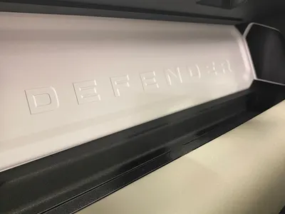 2024 لاند روفر ديفيندر 90