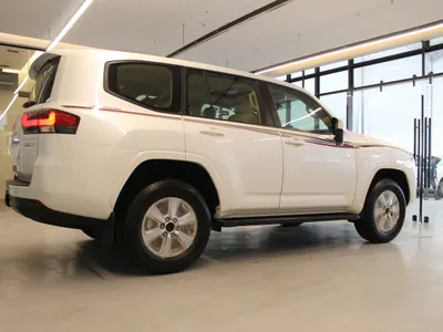 2025 تويوتا لاند كروزر جي اكس ار