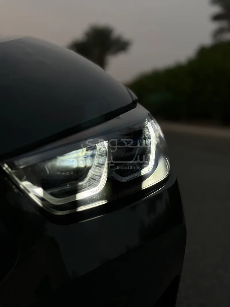 2024 BMW 8 Series 840i