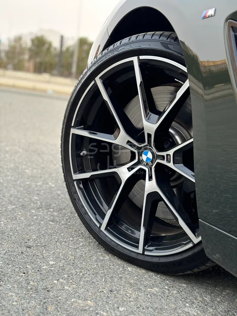 2024 BMW 8 Series 840i